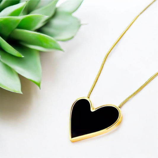 Black Heart Pendant Necklace