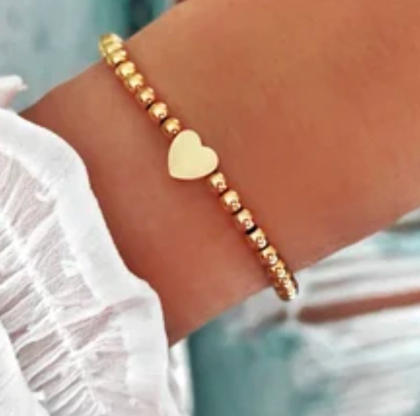 Gold heart beaded dainty bracelet